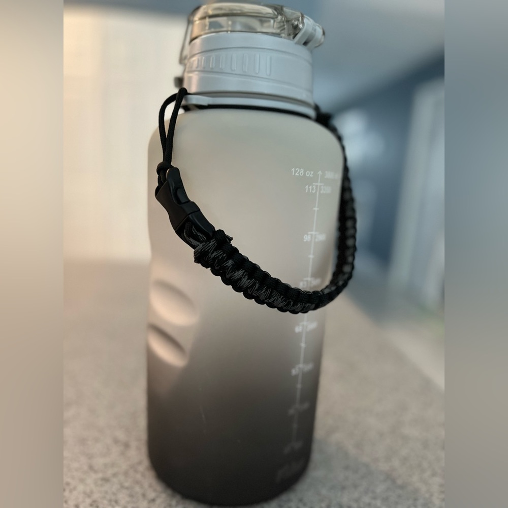 Fidus motivational water bottle 128oz brand new - Picture 3 of 5
